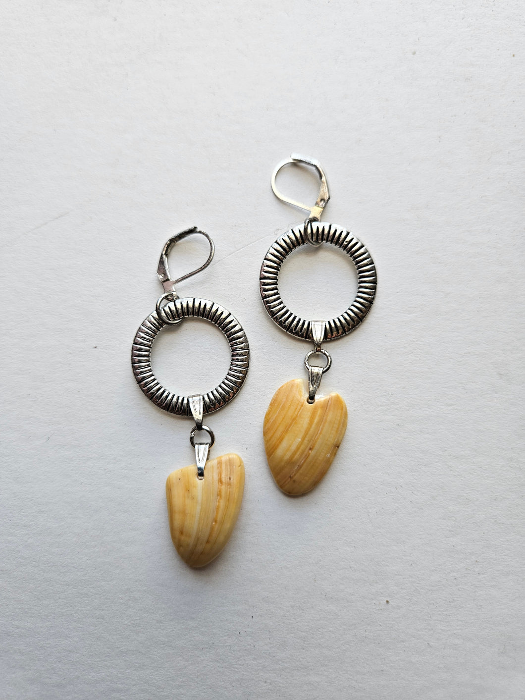 Boucles d'oreilles dormeuses anneau conique