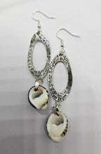 Charger l'image dans la galerie, Boucles d'oreille Moruka
