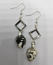 Charger l'image dans la galerie, Boucles d'oreille Moruka
