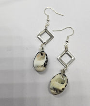 Charger l'image dans la galerie, Boucles d'oreille Moruka
