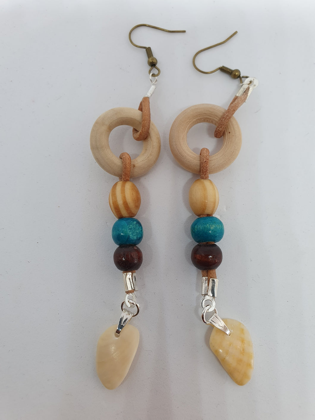 Boucles d'oreilles boisées été en couleur