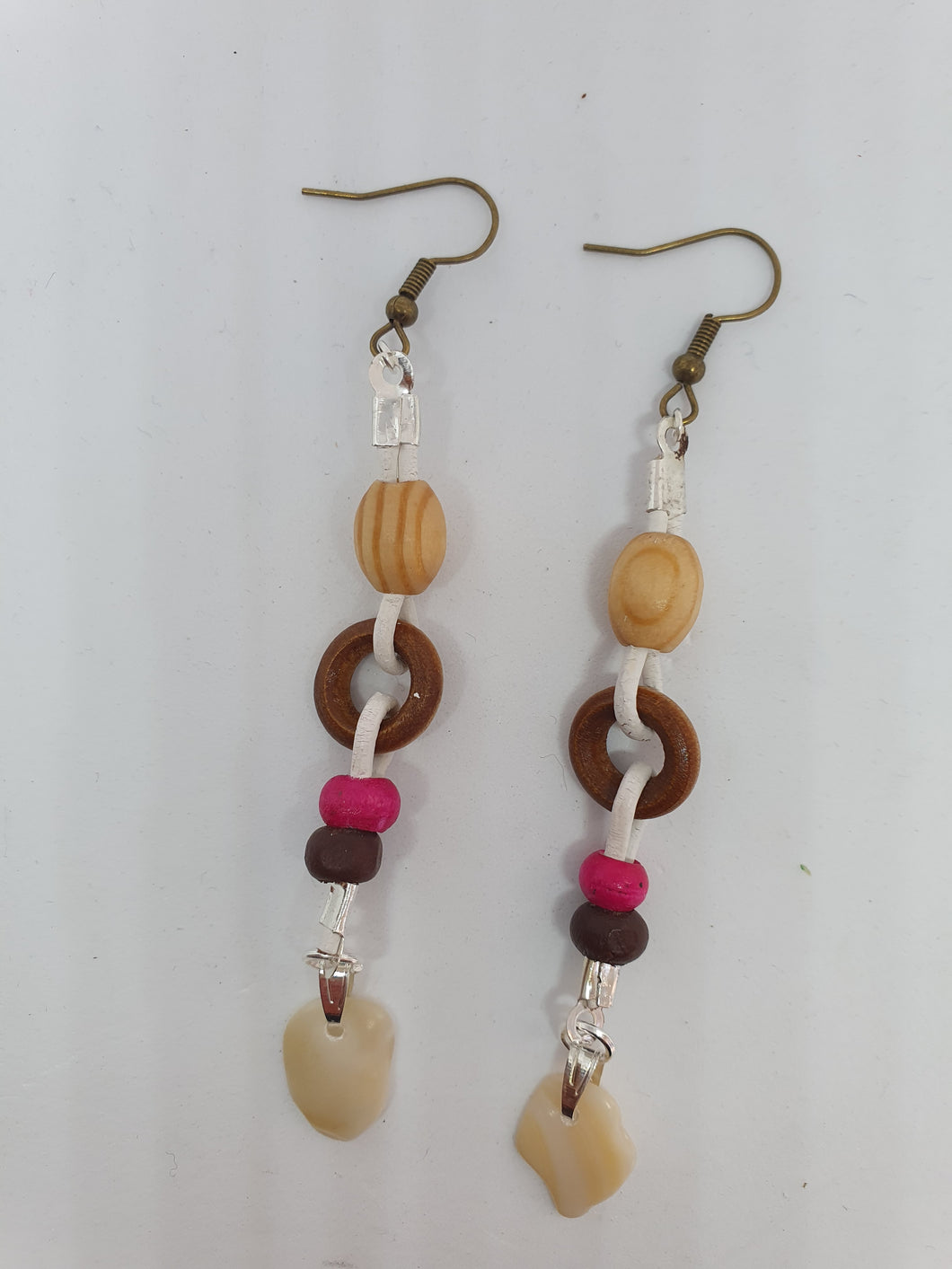 Boucles d'oreilles boisées été en couleur