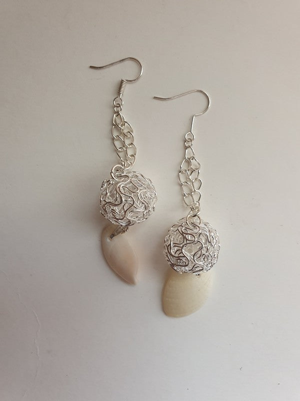 Boucles d'oreilles - sphère argentée